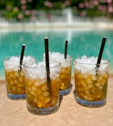Leckere Caipinha auf Mallorca mixen